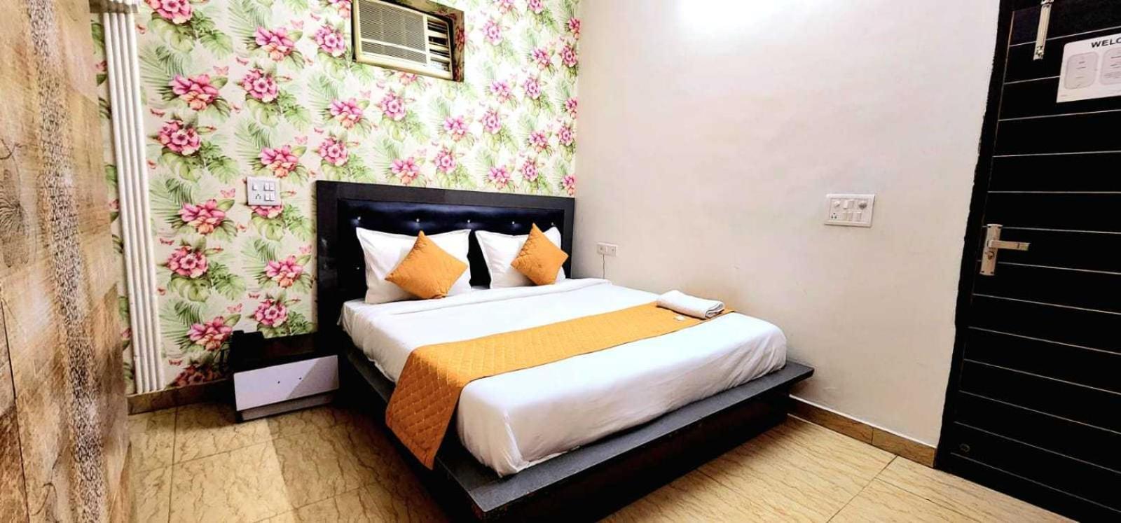 Hotel O Cloud Új-Delhi Kültér fotó